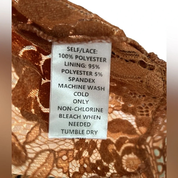 Hazel Lace Boho Top - Picture 10 of 11